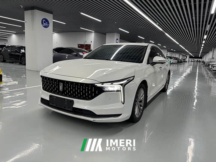 Lynk & Co B70 1.5T Version70Anniversary Edition