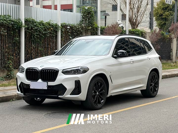 BMW X3 xDrive30i Deluxe Version M