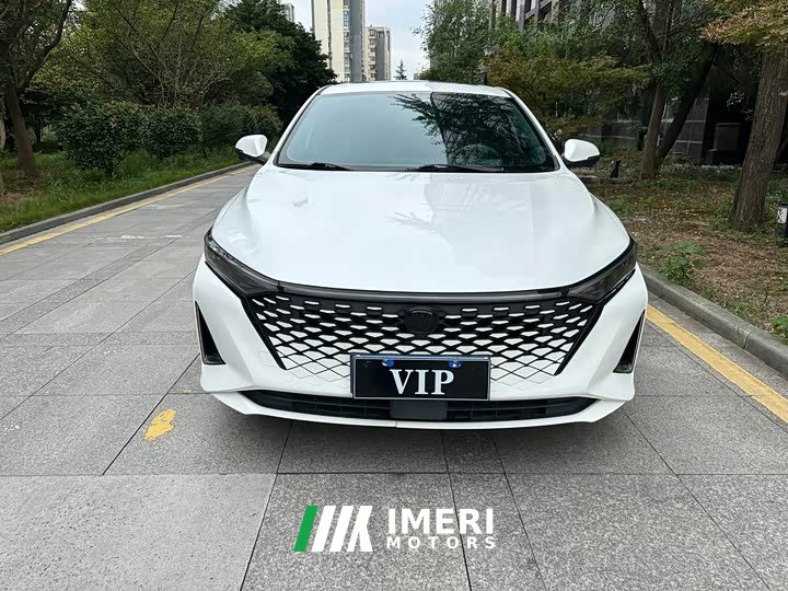Changan PLUS 1.5T DCTLuxury Version