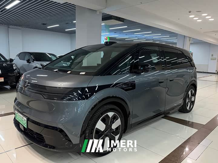 Zeekr MIX Smart Drive Edition