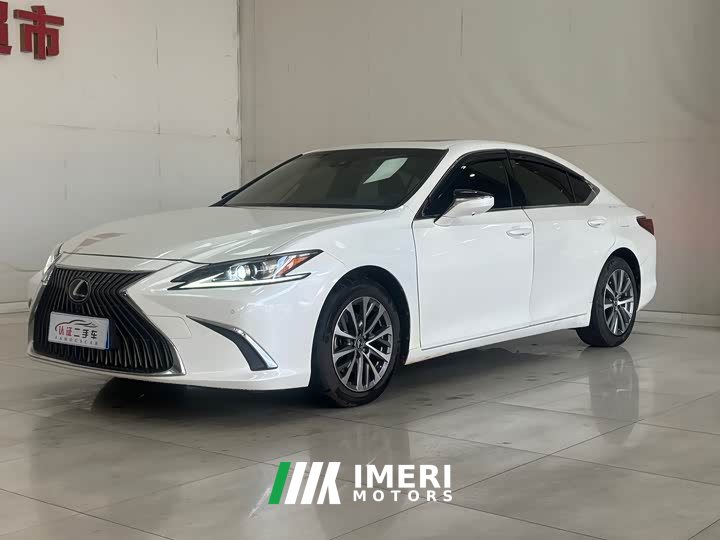 Lexus ES 200 Luxury Edition - ავტომობილი ჩინეთიდან