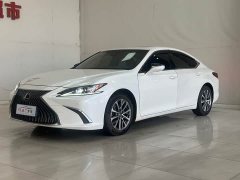 Lexus ES 200 Luxury Edition - ფოტო 1