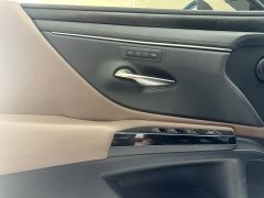 Lexus ES 200 Luxury Edition - ფოტო 11