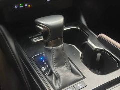 Lexus ES 200 Luxury Edition - ფოტო 16