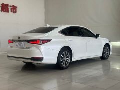 Lexus ES 200 Luxury Edition - ფოტო 5