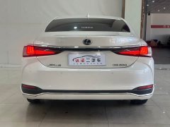 Lexus ES 200 Luxury Edition - ფოტო 6