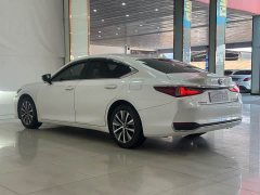 Lexus ES 200 Luxury Edition - ფოტო 7
