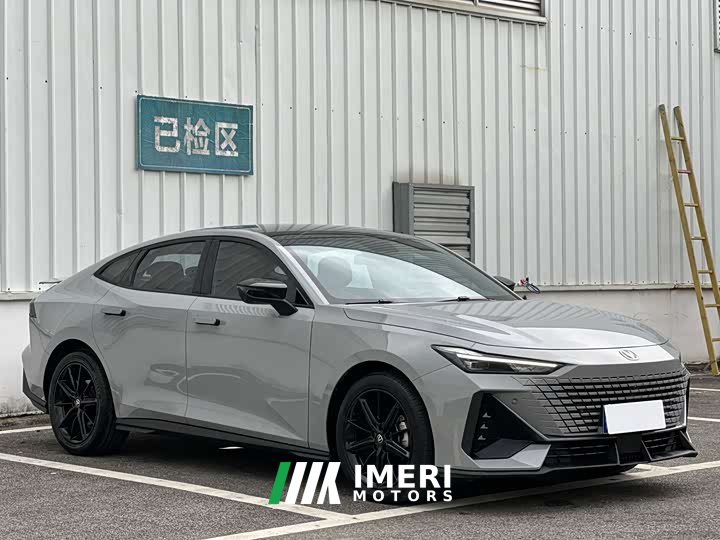 Changan UNI-V 1.5T Premium Version