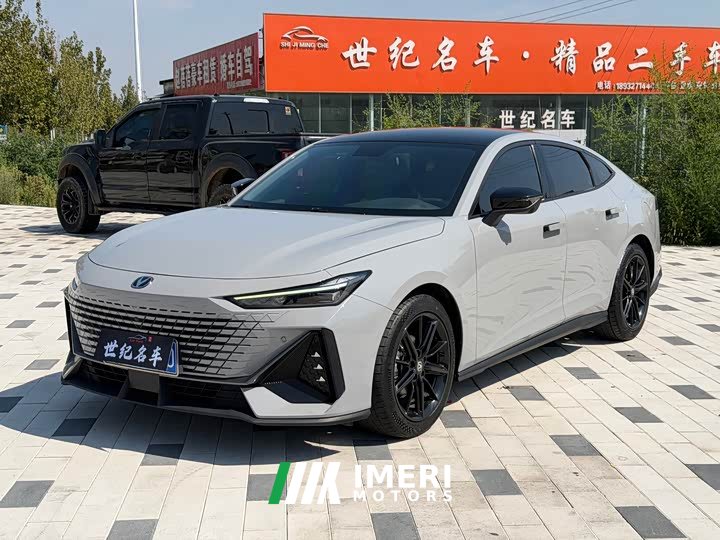 Changan UNI-V 1.5T Premium Version