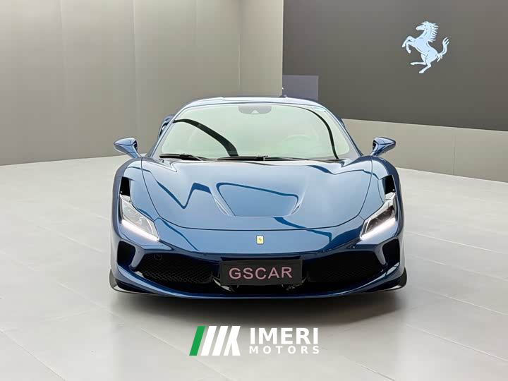 Ferrari F8 Tributo 3.9T V8