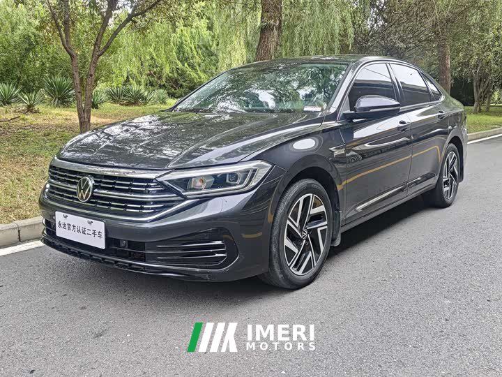 Xpeng 300TSI DSG Edition