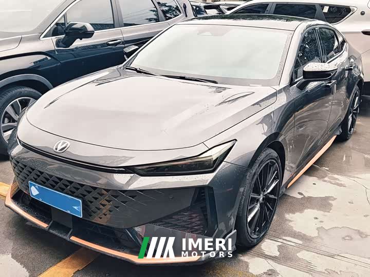 Changan UNI-V 1.5T Premium Version