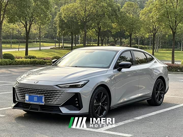 Changan UNI-V 1.5T Premium Version
