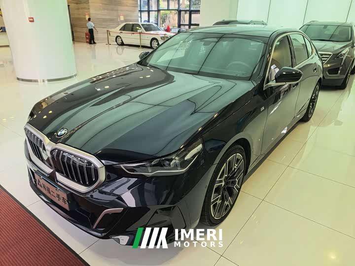 BMW 5 530Li Deluxe Version M