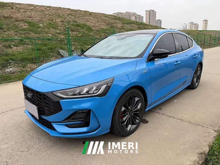 Ford Focus EcoBoost 180 ST Line