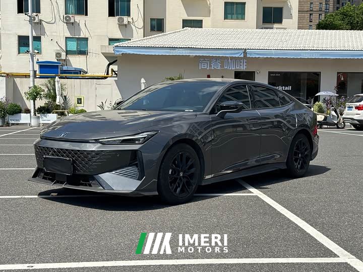 Changan UNI-V 1.5T Deluxe Version