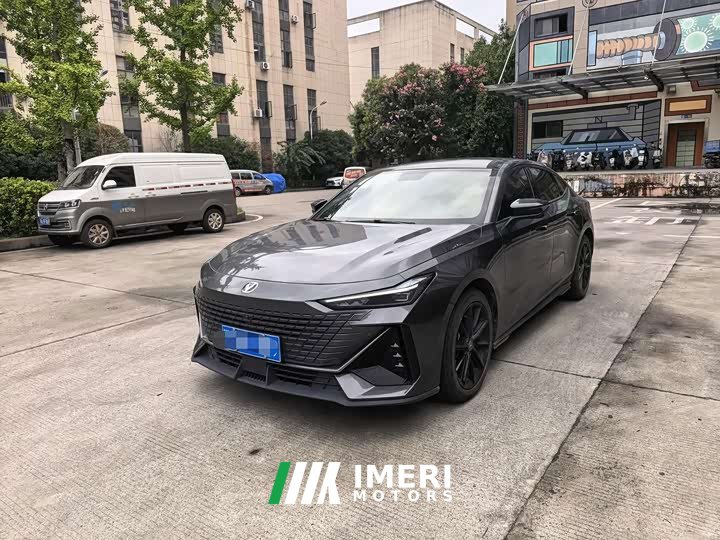 Changan UNI-V 1.5T Premium Version