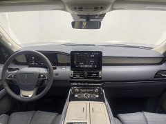Lincoln Navigator Presidential Series 3.5T - photo 13
