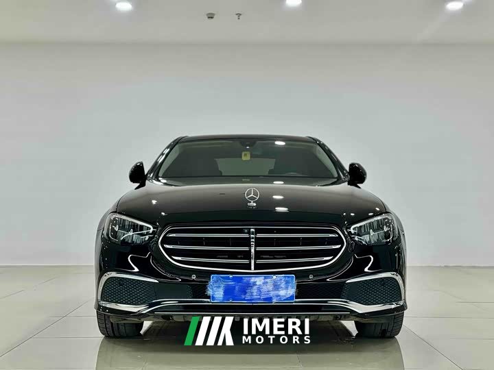 Mercedes-Benz E 300 L Luxury Version