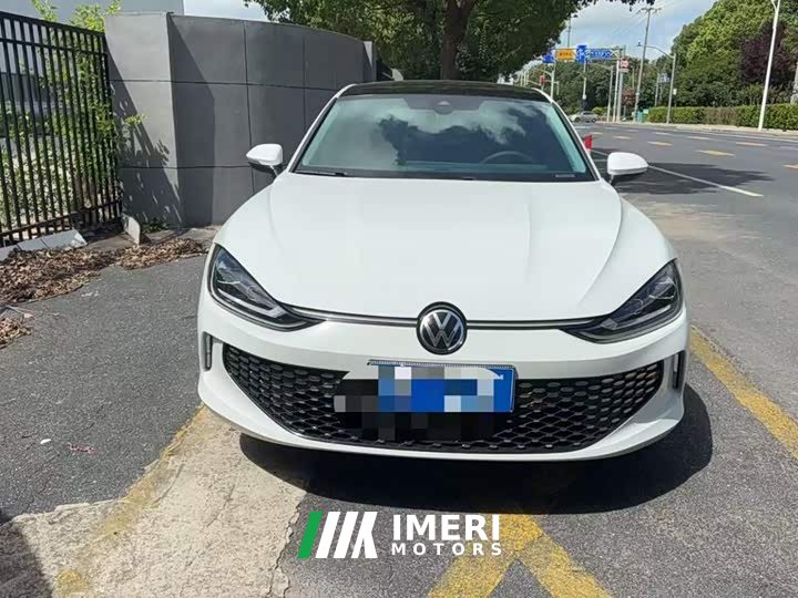 Volkswagen L 200TSI DSG Edition