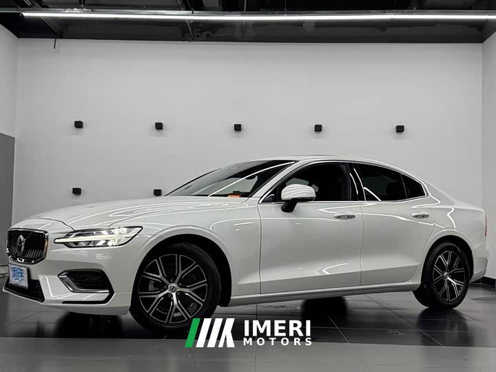 Volvo S60 B4 Luxury Edition