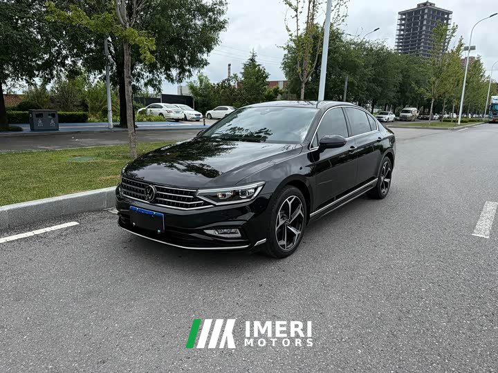 Volkswagen 330TSI DSGLuxury Version