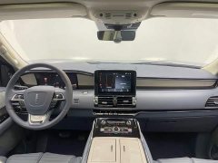 Lincoln Navigator Presidential Series 3.5T - фото 13