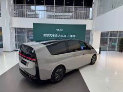 Li Auto Li Xiang MEGA Ultra - ფოტო 3