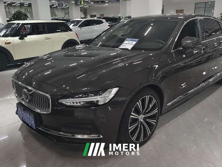 Volvo S90 B5 Luxury Edition
