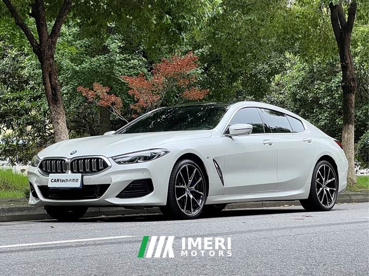 BMW 8 840i M