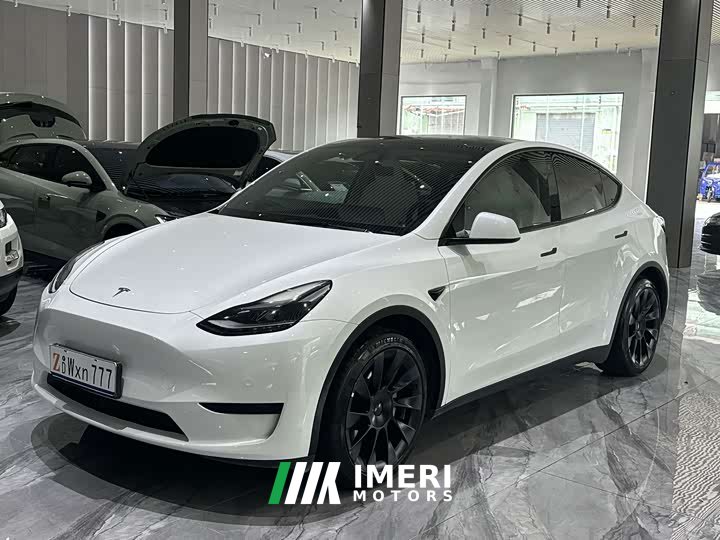 Tesla Model Y Edition