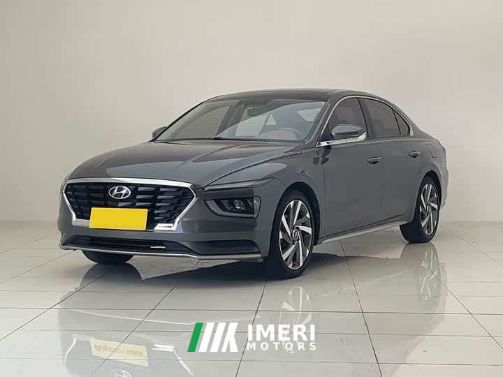Voyah 1.8L CVT LUXPremium Edition