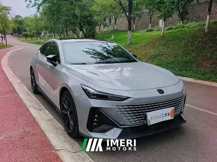 Changan UNI-V 1.5T Premium Version