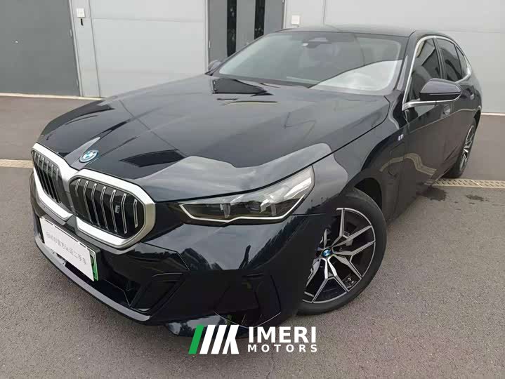 BMW i5 eDrive 35L M