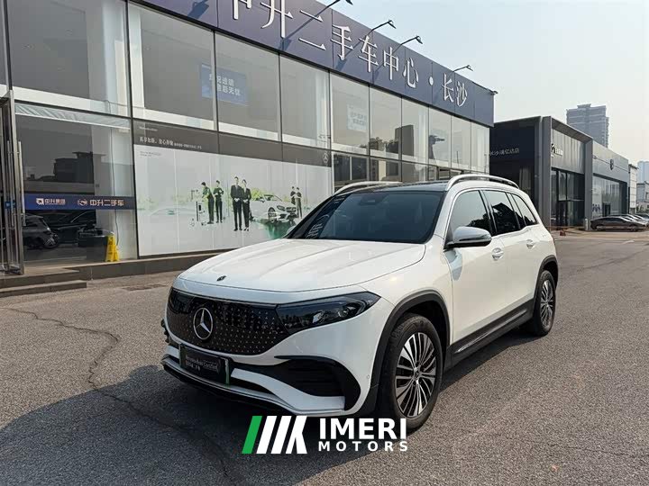 Mercedes-Benz EQB 260