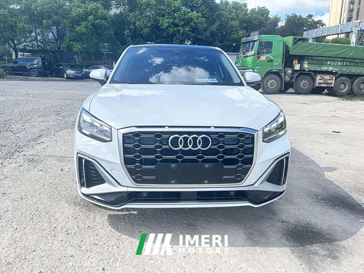 Audi Q2L 35 TFSI Version