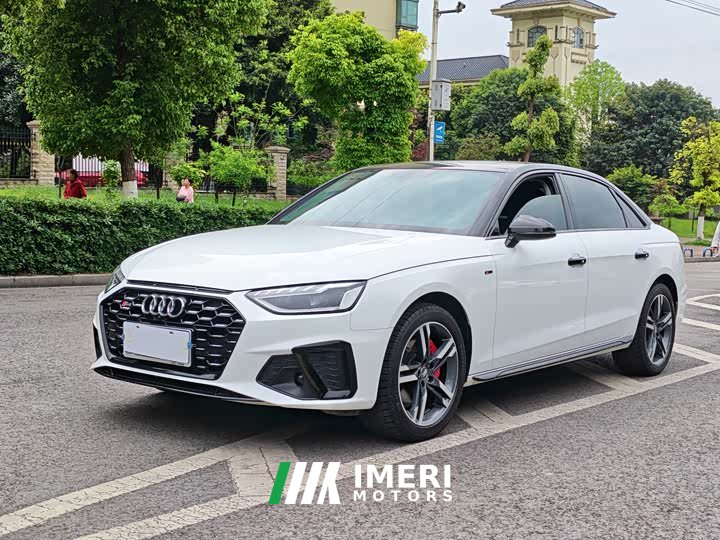 Audi A4L 40 TFSI Luxury Version