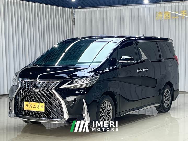 Lexus LM 300h Edition