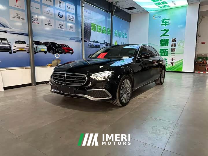 Mercedes-Benz E 300 L Luxury Version