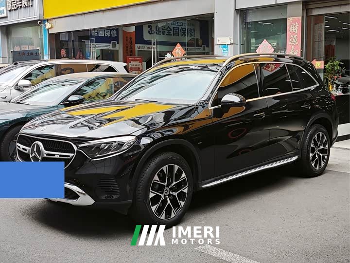 Mercedes-Benz GLC 260 L 4MATIC Version 5