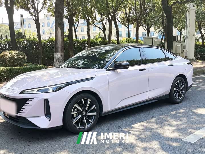 Changan NE 1.5T GDI DCTPremium Version