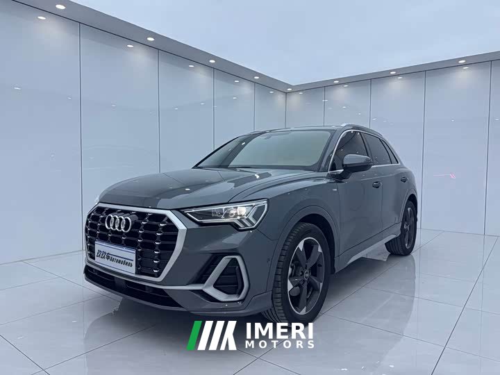 Audi Q3 35 TFSI Fashion Version