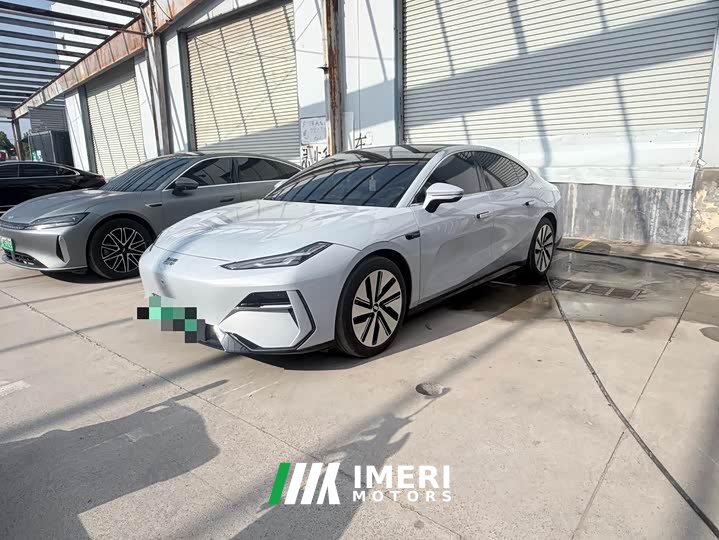 Geely E8 665km Smart Drive Edition