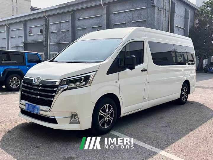 Audi HIACE 3.5L