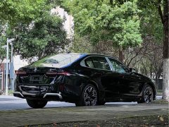 BMW 5 530Li Deluxe Version M - ფოტო 5