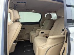 Buick GL8 Deluxe Edition - ფოტო 7