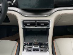 BYD PLUS Edition DM-i 71km Luxury Version - ფოტო 18