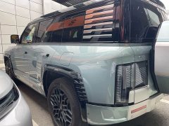 Yangwang U8 Luxury Edition - ფოტო 8