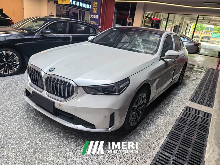 BMW 5 530Li Version Luxury - ავტომობილი ჩინეთიდან