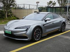 Yangwang U7 PHEV Flagship Edition - ფოტო 1
